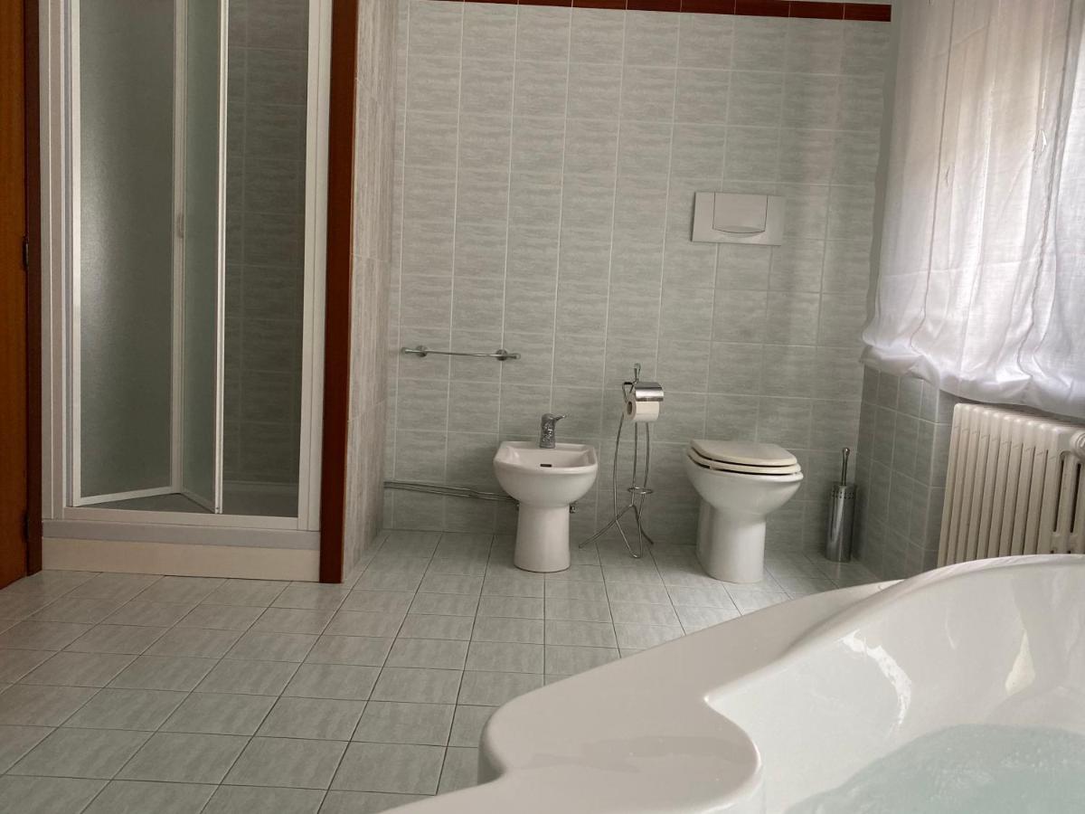 Maruru B & B Dell'Arte Чивитанова Марке Екстериор снимка